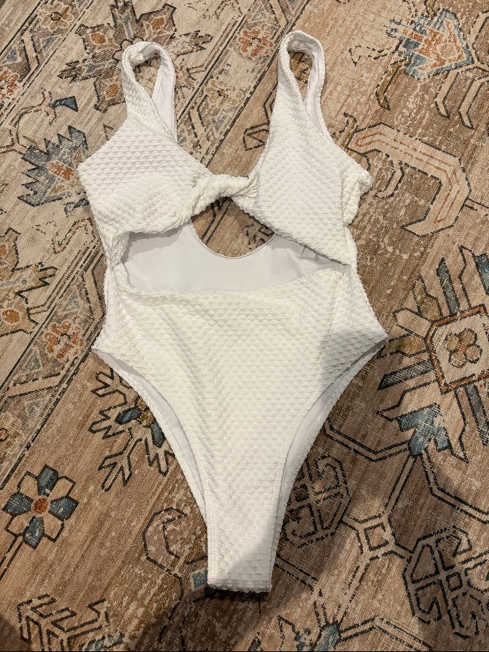 SHEIN White Textured One-Piece Swimsuit with Front Cutout